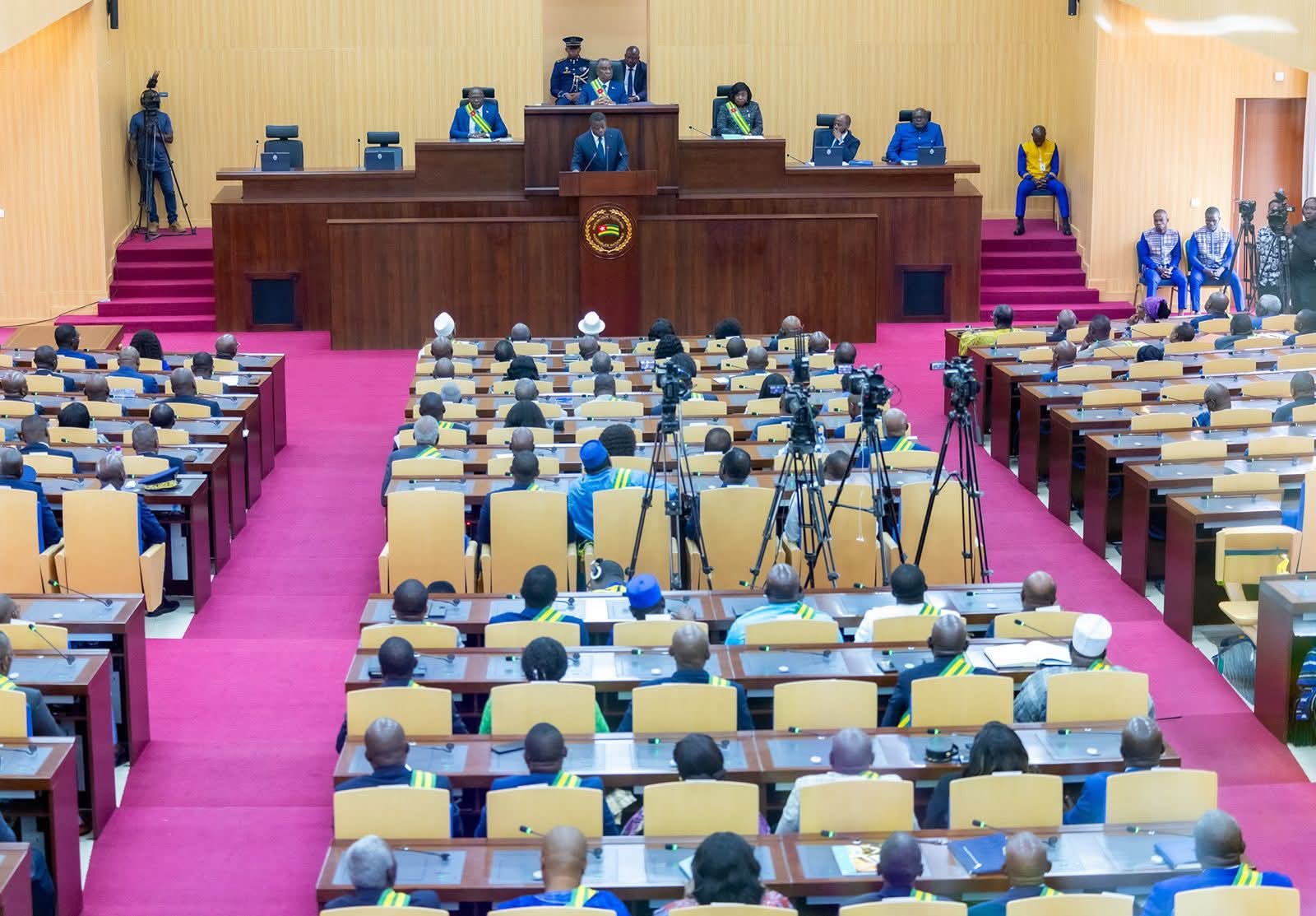 Politique | « Le gouvernement viendra régulièrement devant l’Assemblée pour rendre compte », Faure devant le Parlement ce mardi